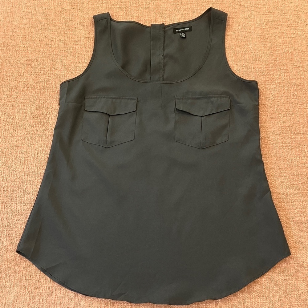 Le Chateau small wm’s gray Tank Top with Pocket Accents